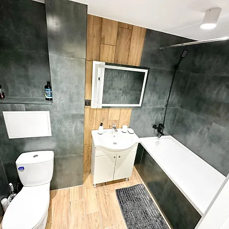 Center Location 2 Bedrooms *
